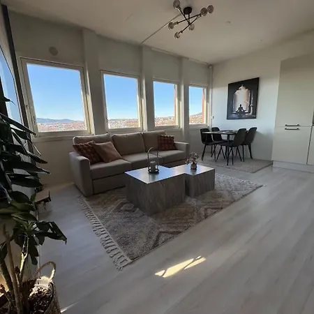 On 10th Floor With Amazing Panoramic View